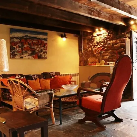 Rural Medulas Viviendas De Uso Turistico 2 Y 2 *